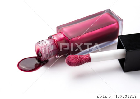 Close up closed cherry lip gloss Close up closed cherry lip gloss 137201818