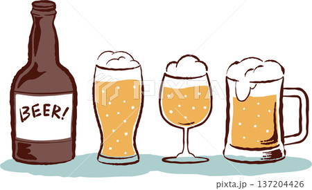 レトロな手描きタッチのビールのイラスト　ビール瓶とグラス 137204426