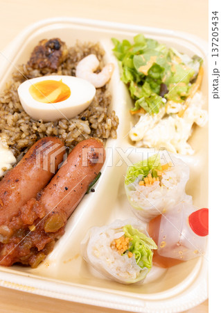 おいしいナシゴレン弁当 おいしいナシゴレン弁当 137205434