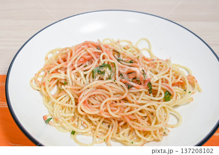 明太バターのスパゲッティ 明太バターのスパゲッティ 137208102