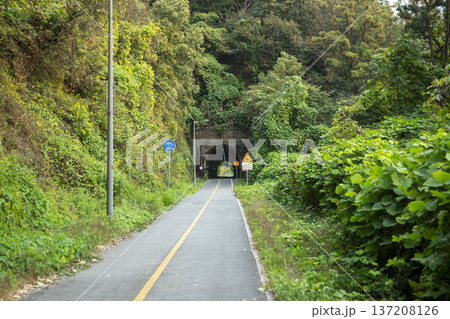 Han River bike path 137208126