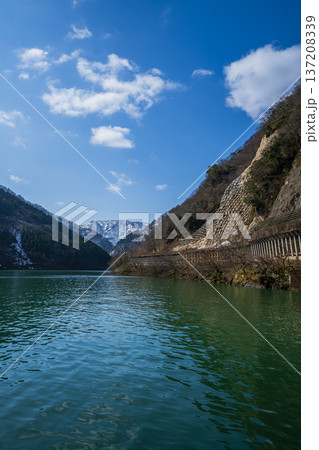 庄川峡遊覧船から見た美しい風景 庄川峡遊覧船から見た美しい風景 137208339