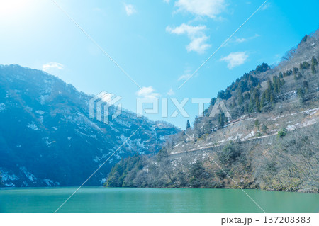 庄川峡遊覧船から見た美しい風景 庄川峡遊覧船から見た美しい風景 137208383