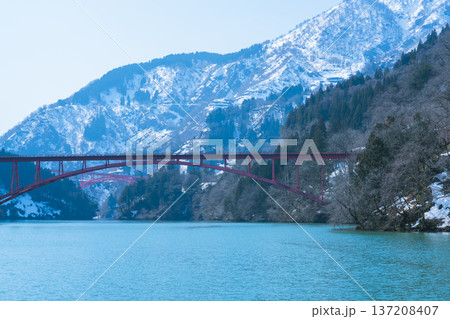 庄川峡遊覧船から見た美しい風景 庄川峡遊覧船から見た美しい風景 137208407