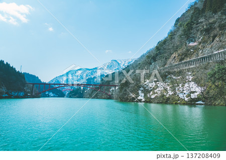 庄川峡遊覧船から見た美しい風景 庄川峡遊覧船から見た美しい風景 137208409