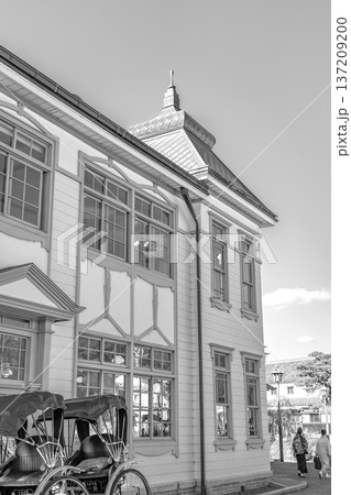 倉敷館 観光案内所 倉敷美観地区観光(洋風木造建築の旧倉敷町役場)観光ガイドや休憩所 新聞、雑誌用 倉敷館 観光案内所 倉敷美観地区観光(洋風木造建築の旧倉敷町役場)観光ガイドや休憩所 新聞、雑誌用 137209200