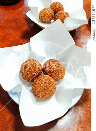 胡麻団子(芝麻球) 胡麻団子(芝麻球) 137211674