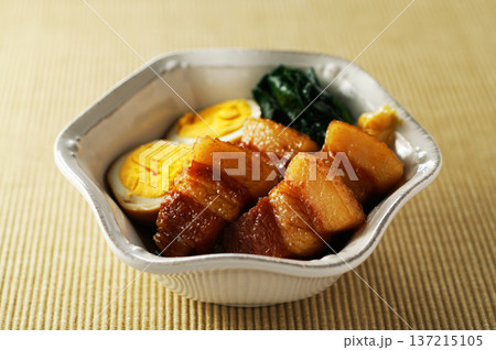 豚の角煮と煮卵 137215105