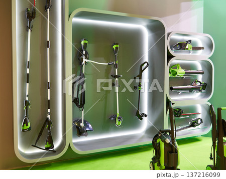 Garden trimmers in store 137216099