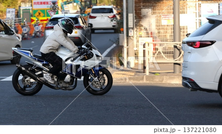 ライダーとオートバイ ライダーとオートバイ 137221080