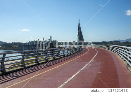 Han River bike path 137221458