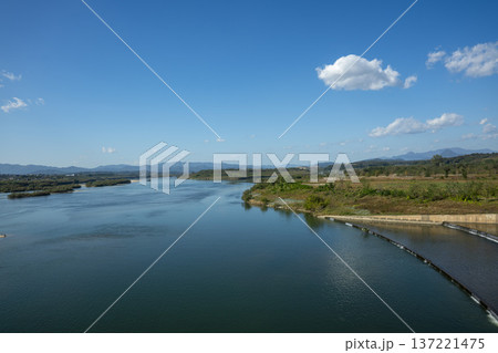 Han River bike path 137221475
