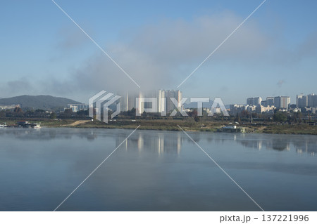 Han River bike path 137221996