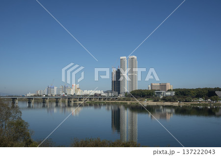 Han River bike path Han River bike path 137222043