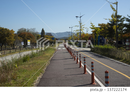 Han River bike path Han River bike path 137222174