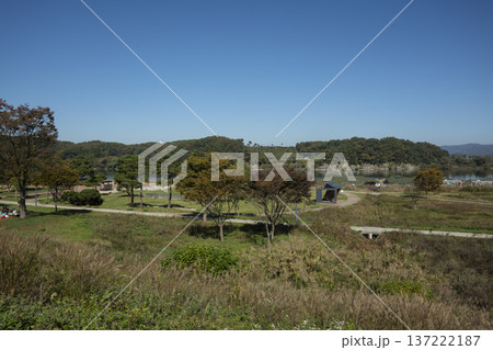 Han River bike path 137222187