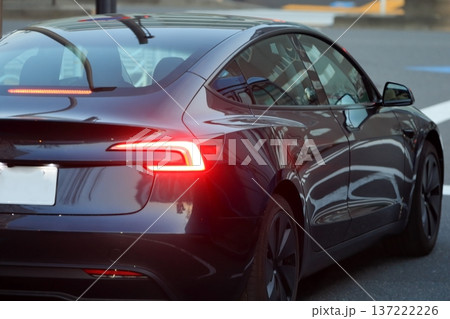 アメリカ製の電気自動車 アメリカ製の電気自動車 137222226