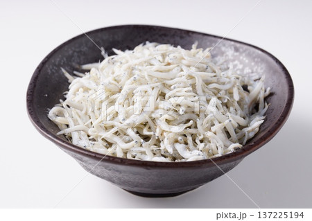 釜揚げしらす 釜揚げしらす 137225194