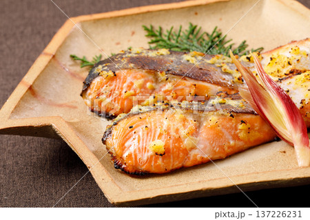 銀鮭の西京焼き 137226231