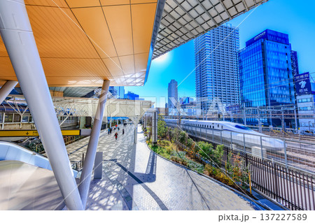 東京 港区 芝浦 浜松町駅とBLUE FRONT SHIBAURAを結ぶGREEN WALK 東京 港区 芝浦 浜松町駅とBLUE FRONT SHIBAURAを結ぶGREEN WALK 137227589