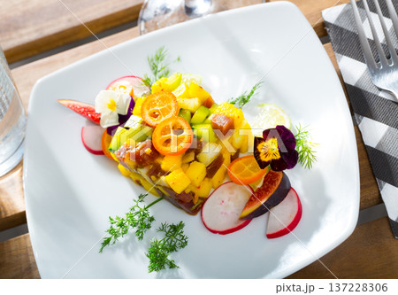 Raw tuna tartare with mango and avocado 137228306