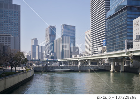 大阪 中之島 都市風景 137229268