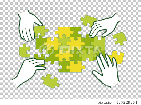 雙手將拼圖拼湊在一起 137229351