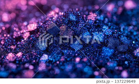 紫に輝くスパンコール 137229649