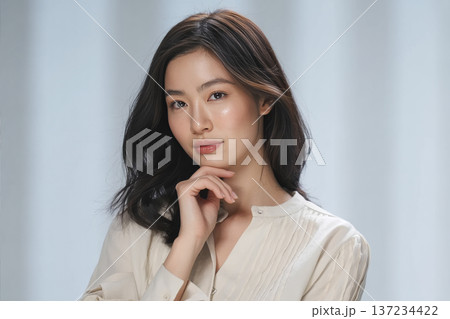 考える・悩む・ストレス・困る女性　Generative AI 137234422