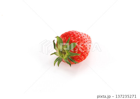 新鮮ないちご 137235271