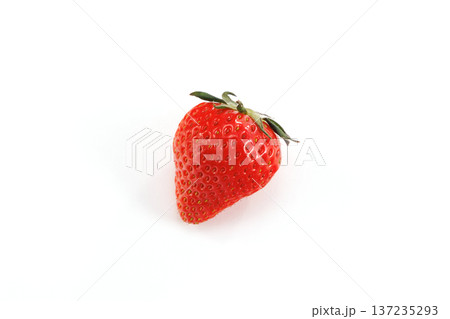 新鮮ないちご 137235293