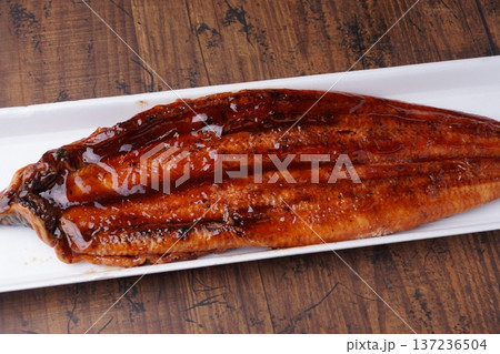 鰻料理の食材 鰻料理の食材 137236504