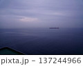 緊迫した海峡 137244966