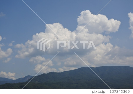 夏の雲、夏空、夏雲、雲 夏の雲、夏空、夏雲、雲 137245369