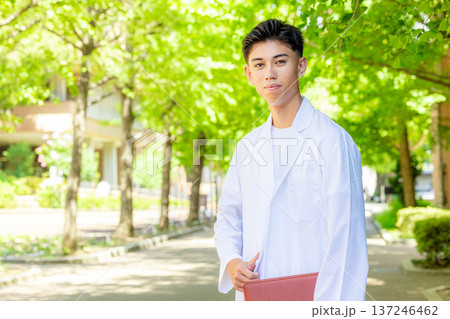 医大生　男性 137246462