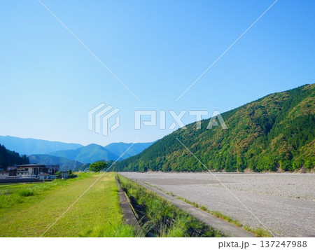 熊野本宮大社旧社地 大斎原の風景 和歌山県 7 熊野本宮大社旧社地 大斎原の風景 和歌山県 7 137247988