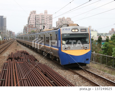 台湾鉄路 EMU700 台湾鉄路 EMU700 137249025