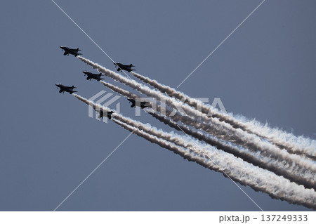 ブルーインパルスによるポイントスター 137249333