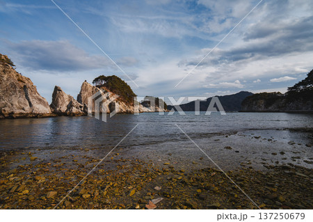 岩手の浄土ヶ浜 137250679