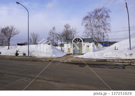 知来乙駐車公園の公衆トイレ 137251029