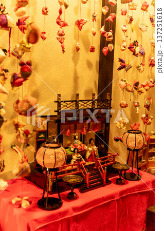 （静岡県）稲取・文化公園雛の館・雛のつるし飾り 137251618