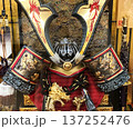端午の節句の豪華な兜 137252476