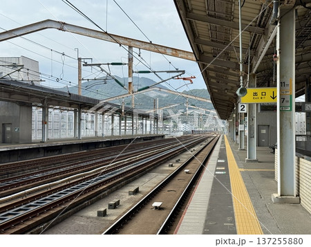 新下関駅　新幹線乗り場 137255880