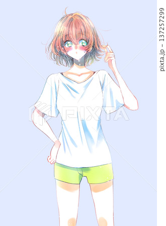 半袖短パンの女性　汗だく　赤面 137257299