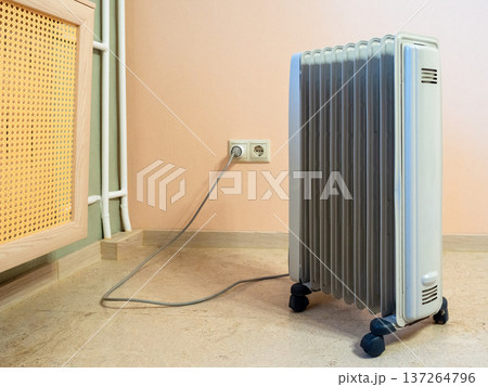 oil heater and heating radiator with straw screen oil heater and heating radiator with straw screen 137264796