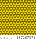正三角形が並ぶ幾何学的なパターン壁紙 イエロー＆ブラック ストライプ柄のデザイン背景 137267371