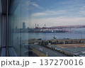 ガラス越しの港湾 137270016