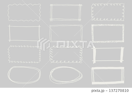 手描きの囲み枠 フリーハンド装飾素材 137270810