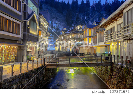 雪の銀山温泉 雪の銀山温泉 137271672