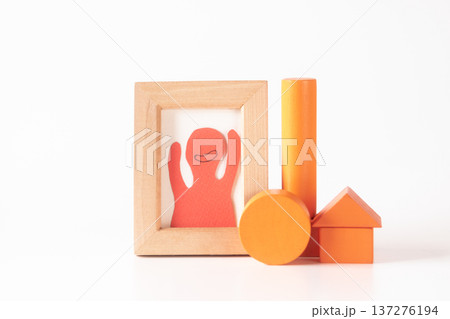 ノンバーバルコミュニケーションのコラージュ「やったー！」 137276194